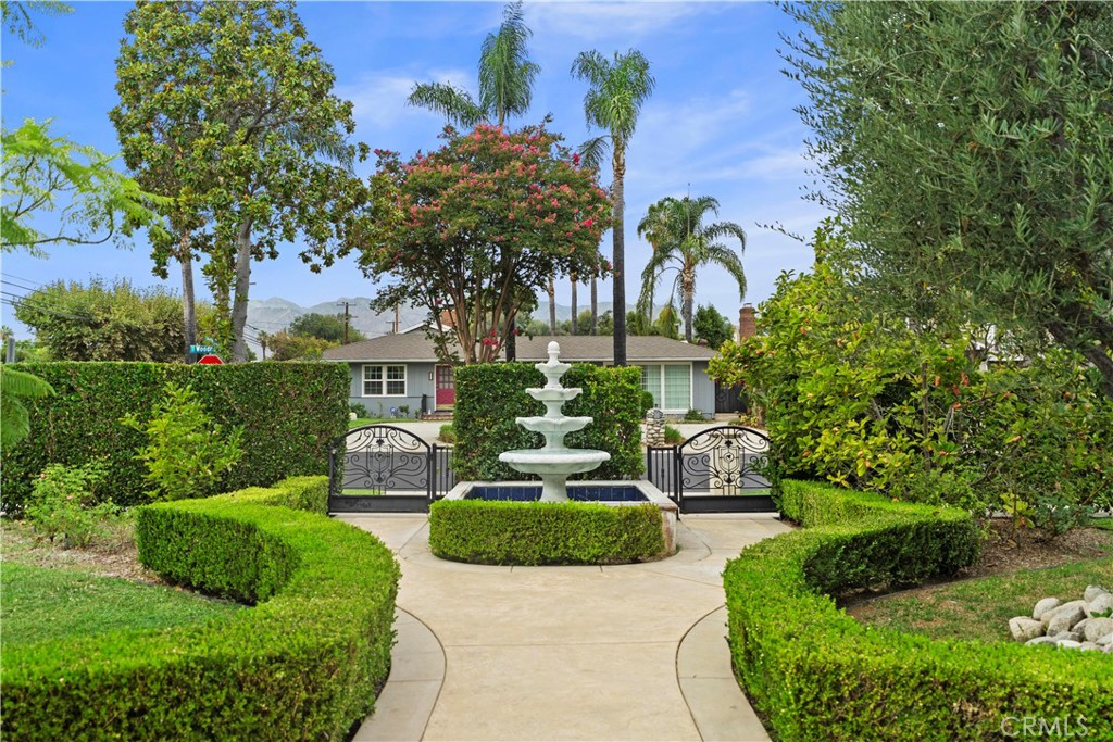 382 W Woodruff Avenue