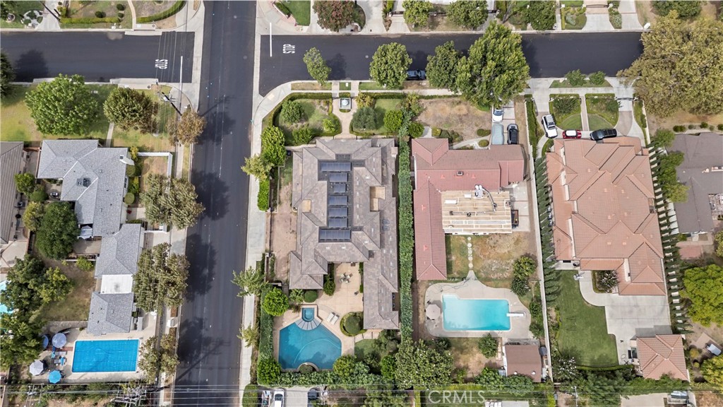 382 W Woodruff Avenue