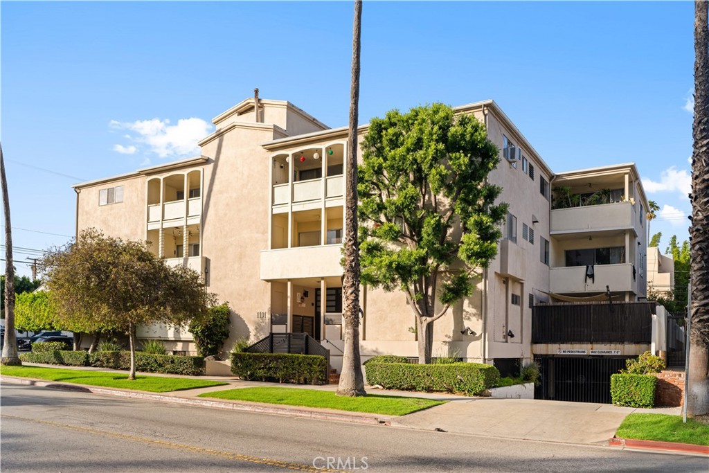 1101 Lincoln Boulevard 1A
