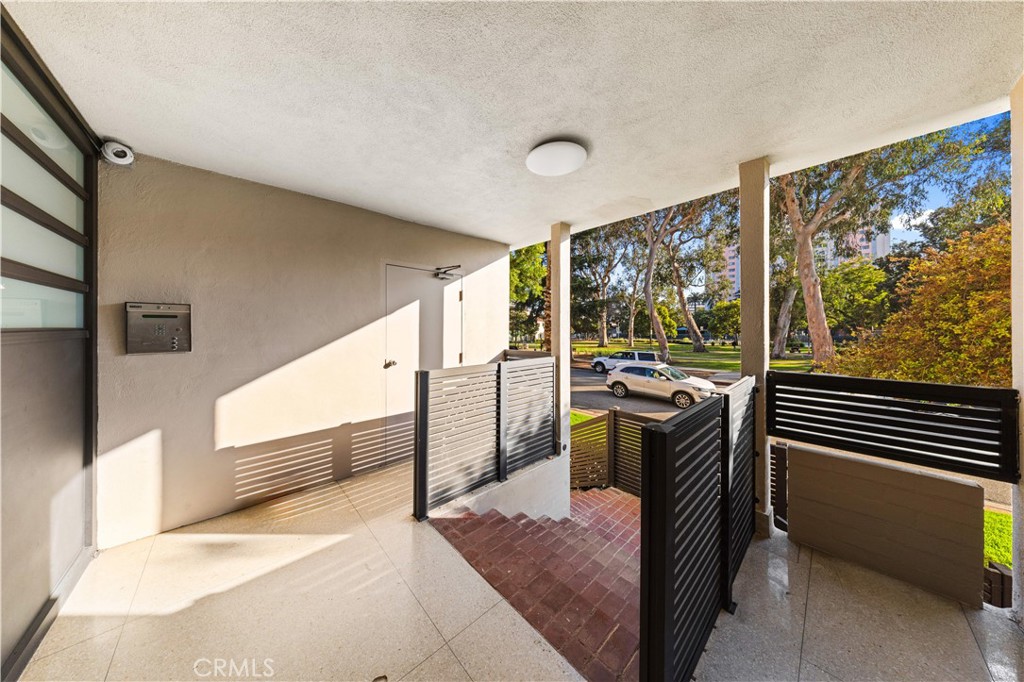 1101 Lincoln Boulevard 1A