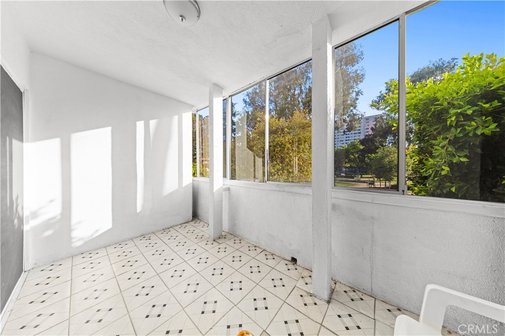 1101 Lincoln Boulevard 1A