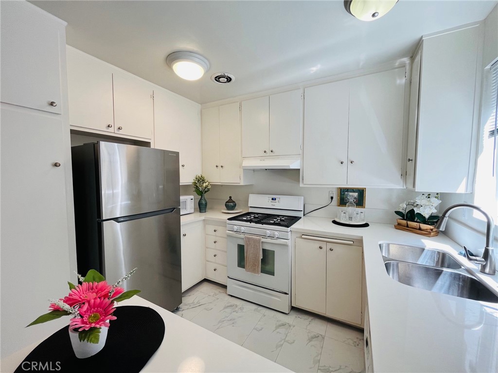 1101 Lincoln Boulevard 1A