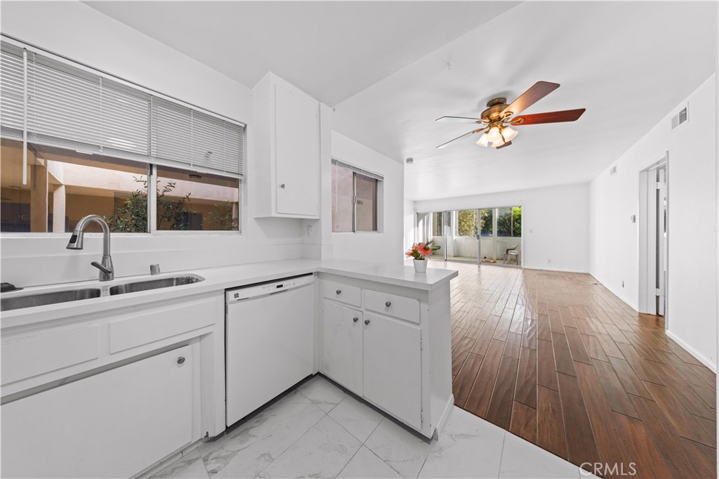 1101 Lincoln Boulevard 1A