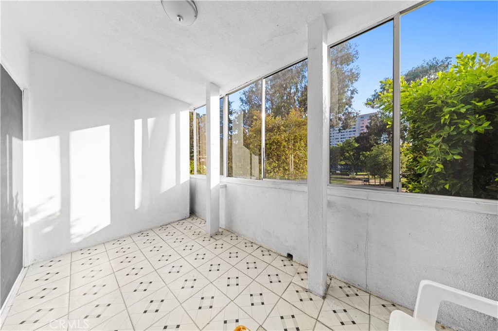1101 Lincoln Boulevard 1A