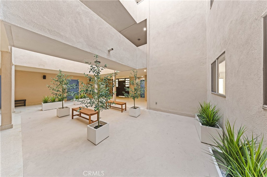 1101 Lincoln Boulevard 1A
