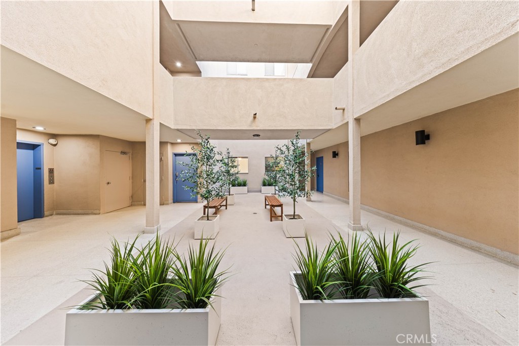 1101 Lincoln Boulevard 1A