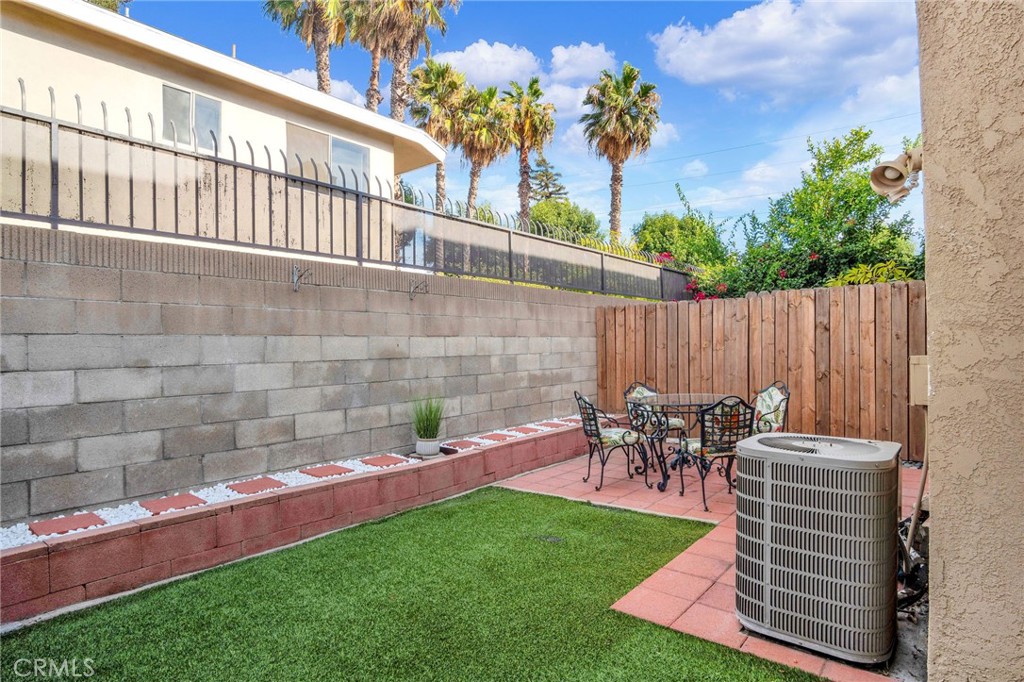 648 S Azusa Avenue 14
