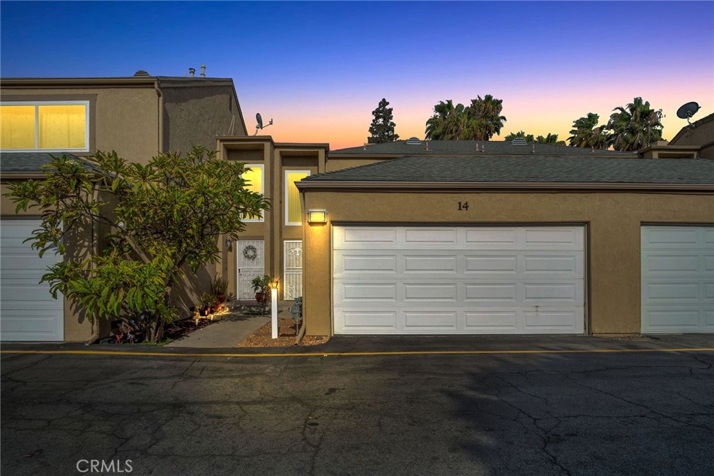 648 S Azusa Avenue 14