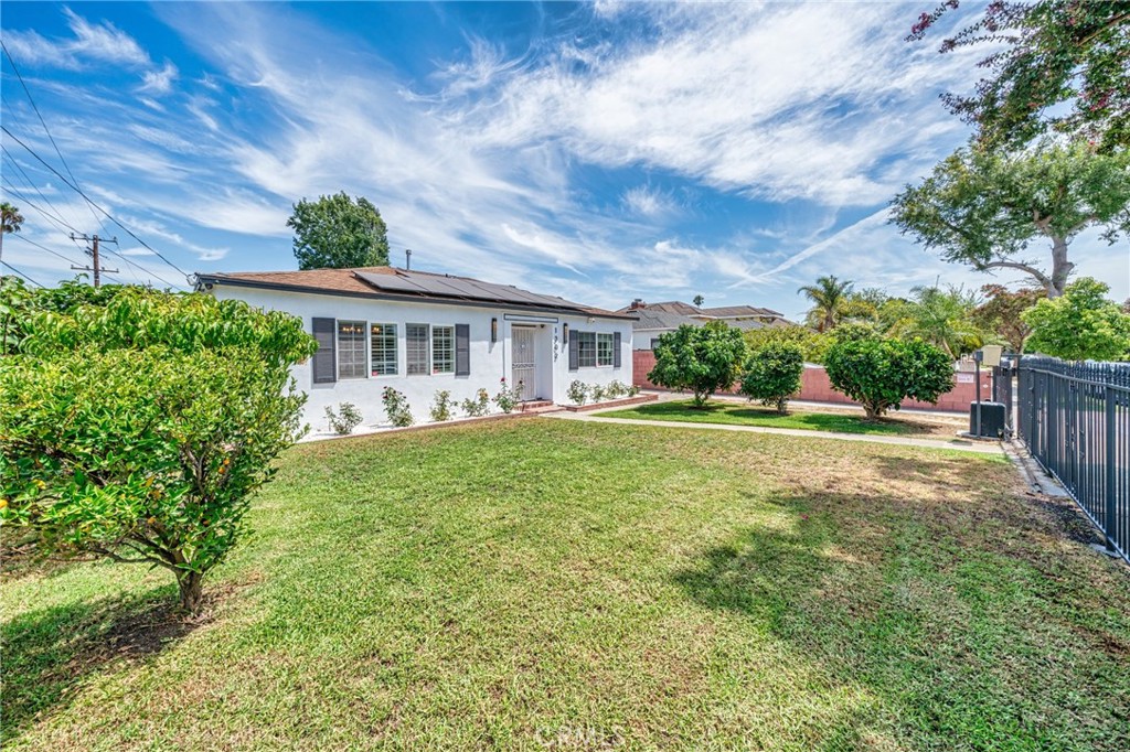 1302 S Gladys Avenue