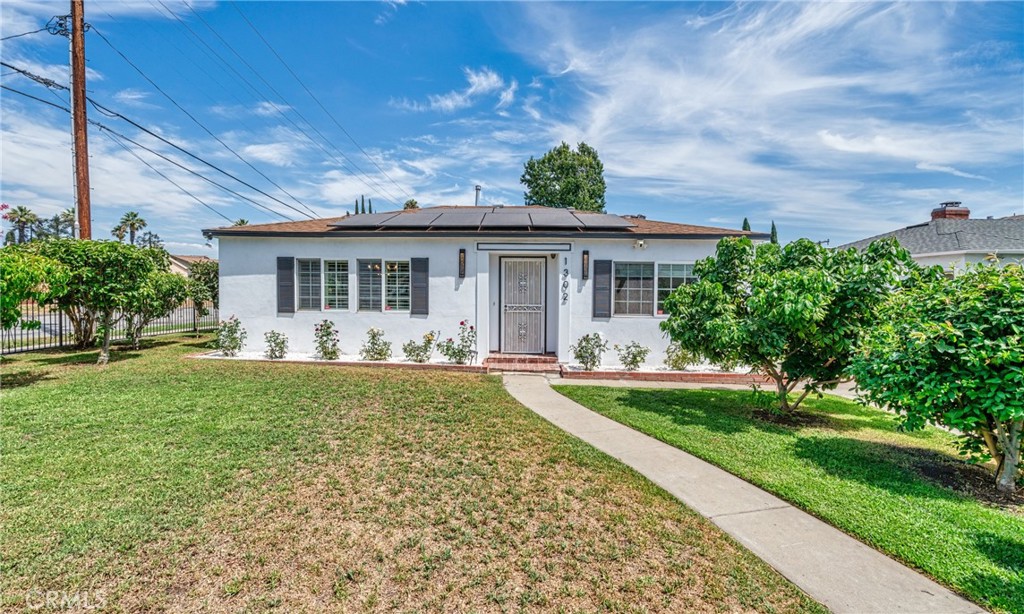1302 S Gladys Avenue