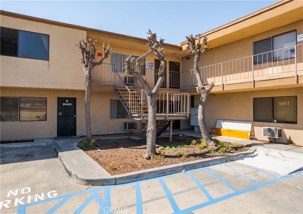 2218 San Gabriel Boulevard