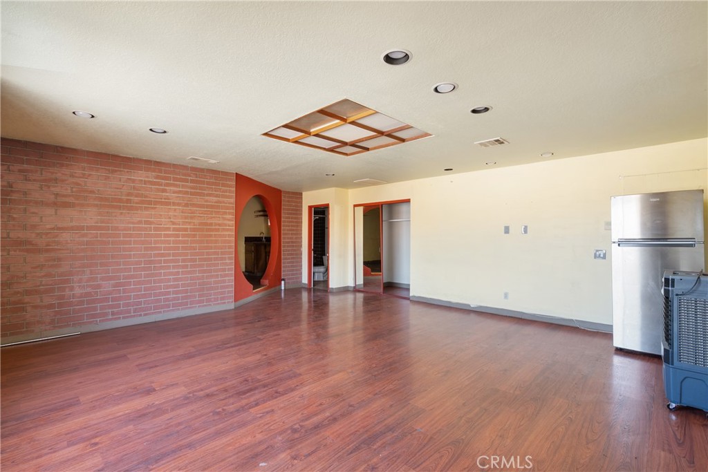 2218 San Gabriel Boulevard