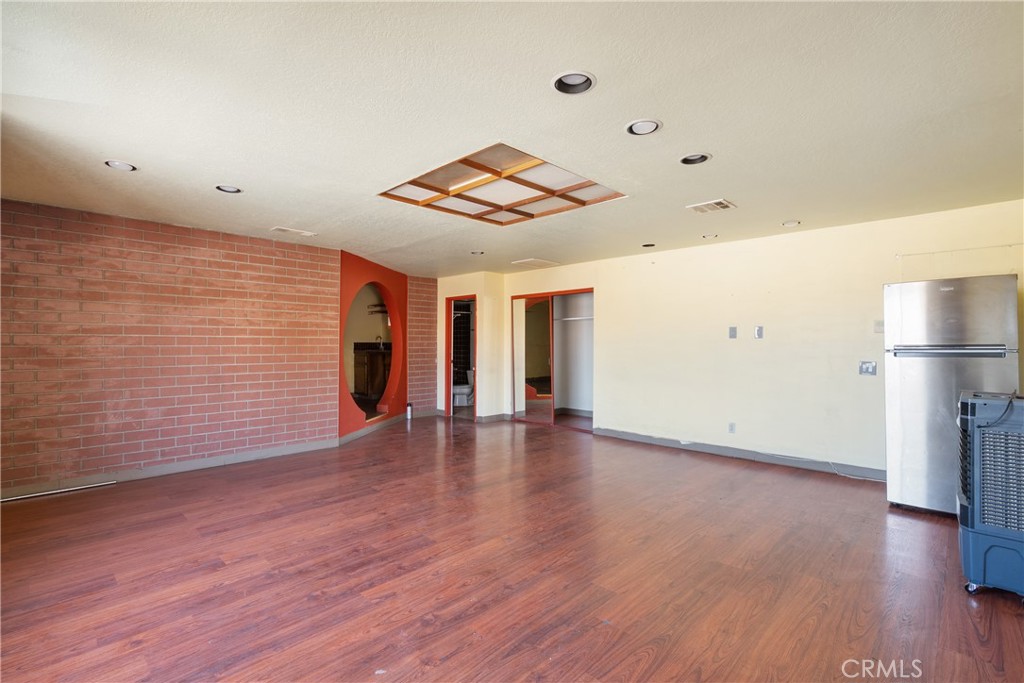 2218 San Gabriel Boulevard