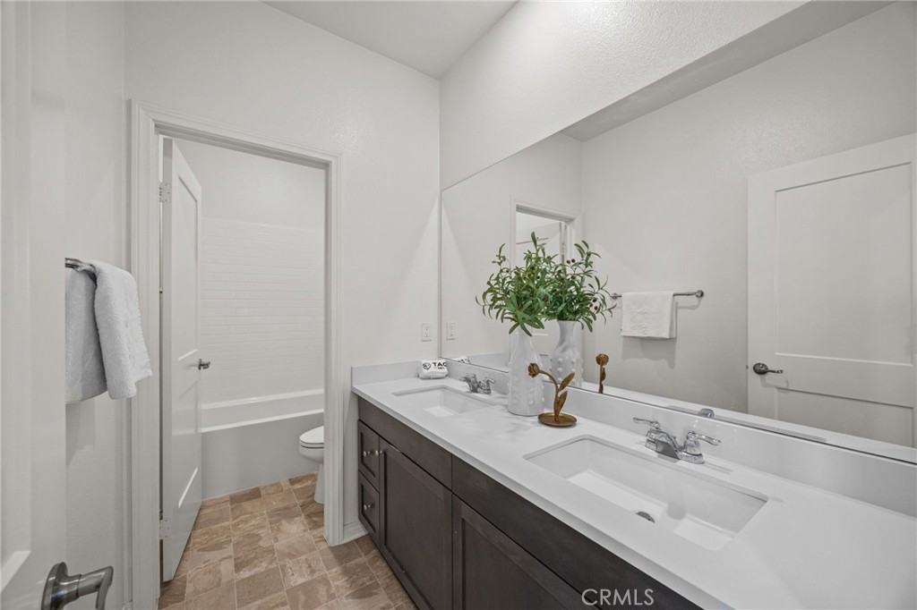 4865 S Wilson Avenue