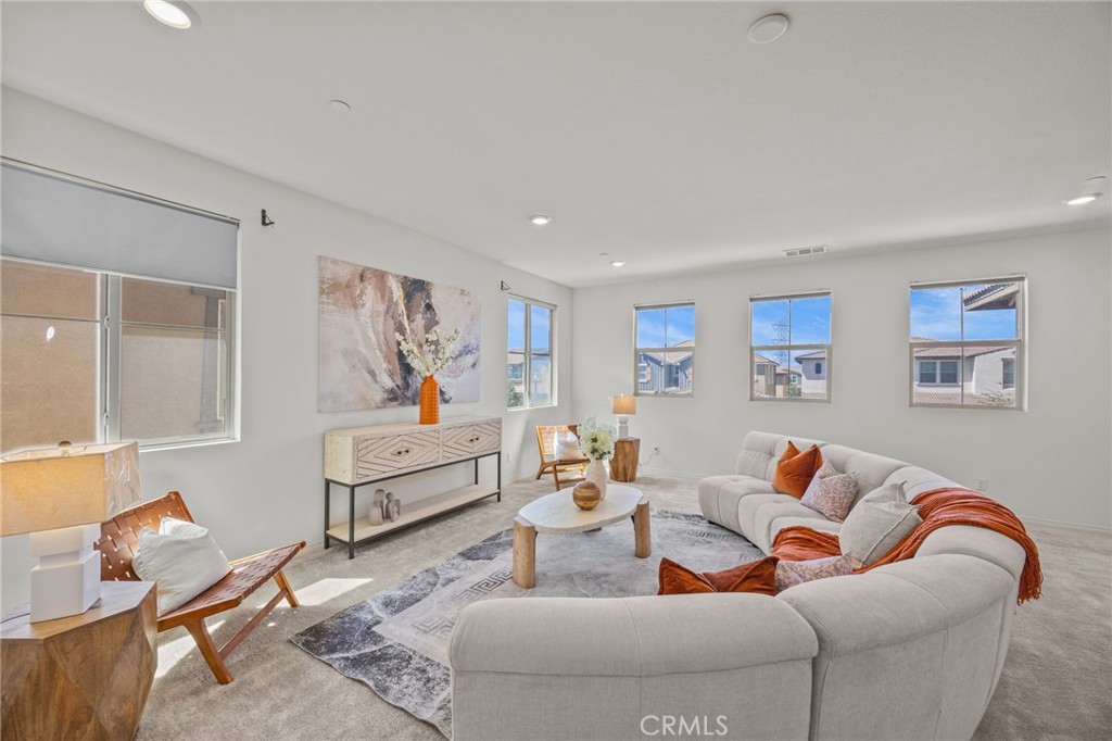 4865 S Wilson Avenue