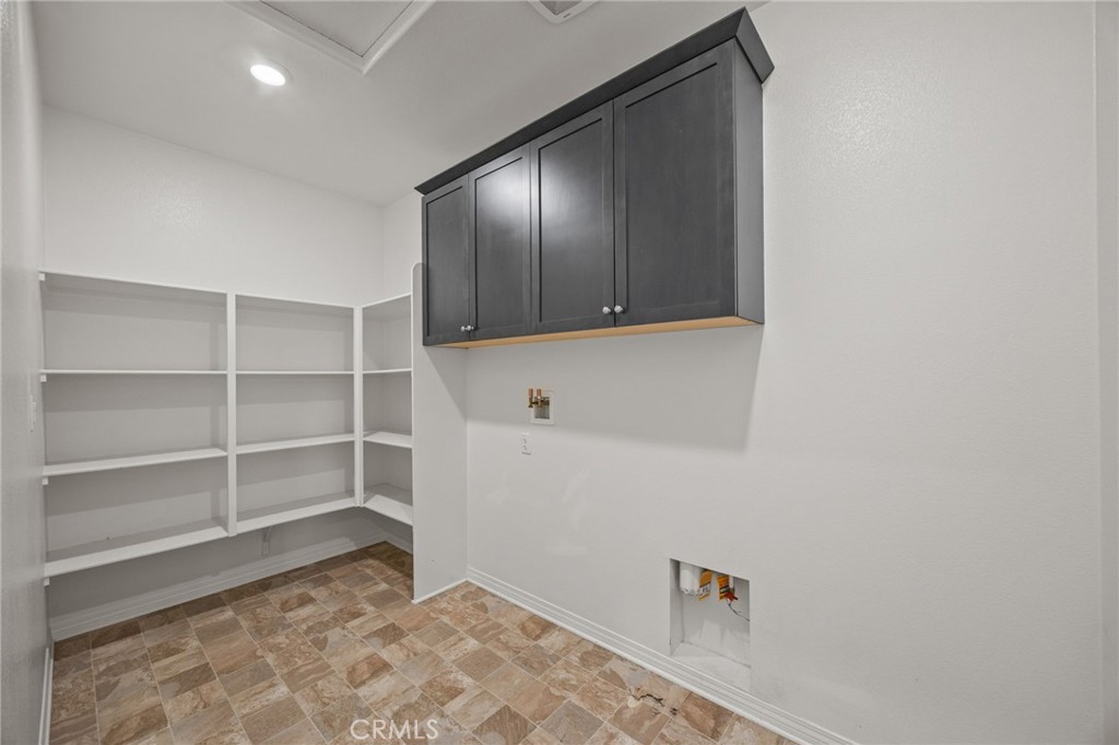 4865 S Wilson Avenue