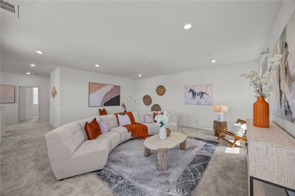 4865 S Wilson Avenue