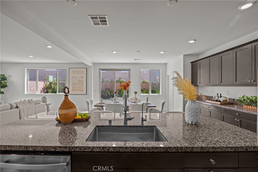 4865 S Wilson Avenue