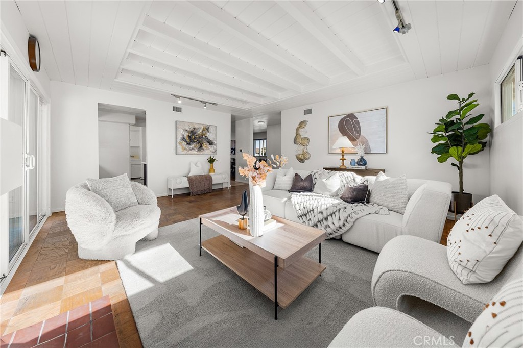 1861 College View Drive