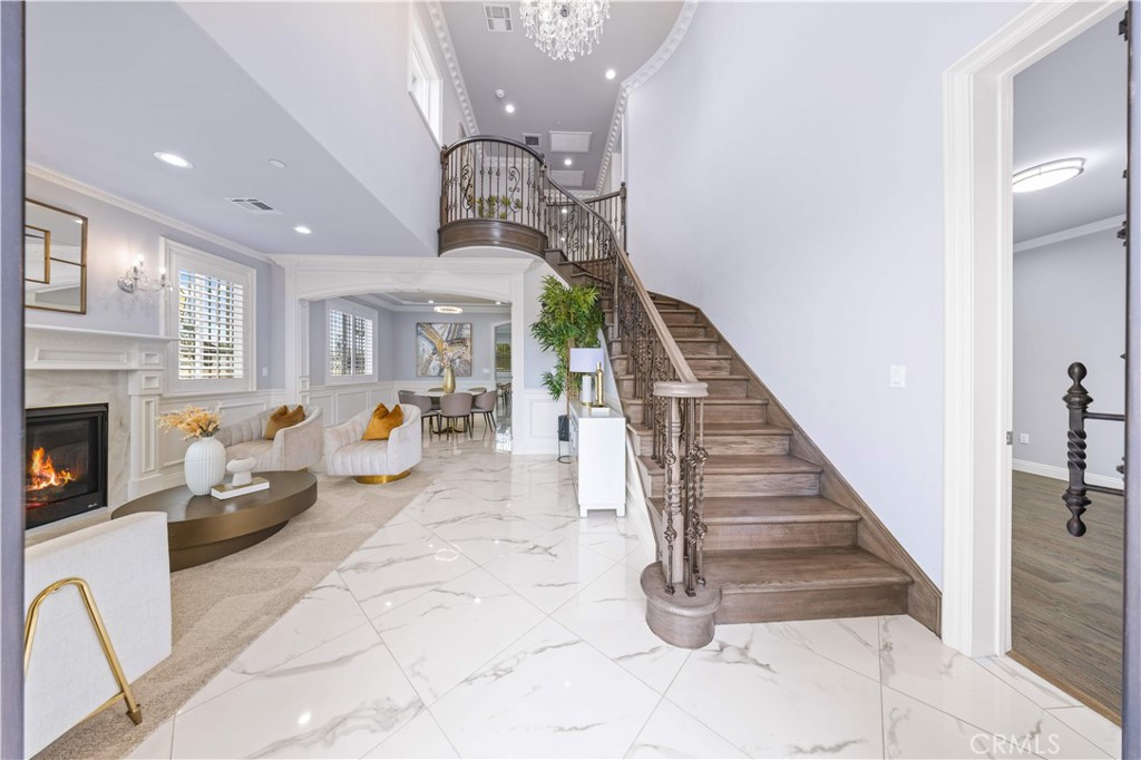 900 Euclid Ave