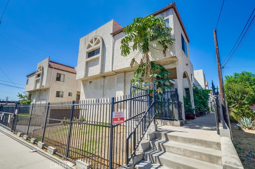4031 La Rica Avenue O
