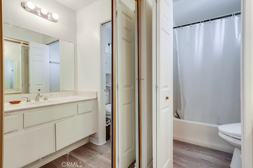 4031 La Rica Avenue O