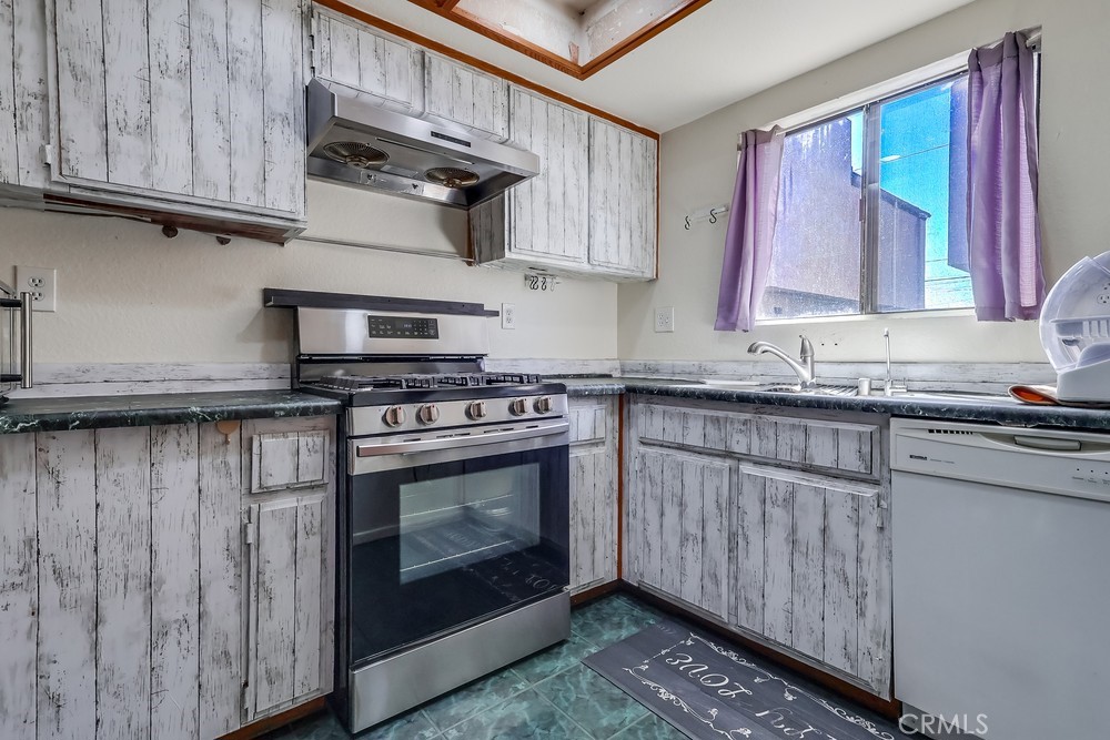 4031 La Rica Avenue O