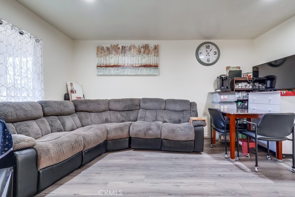 4031 La Rica Avenue O