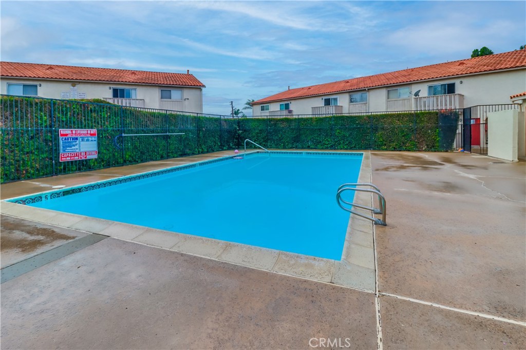 1547 Broadway 48