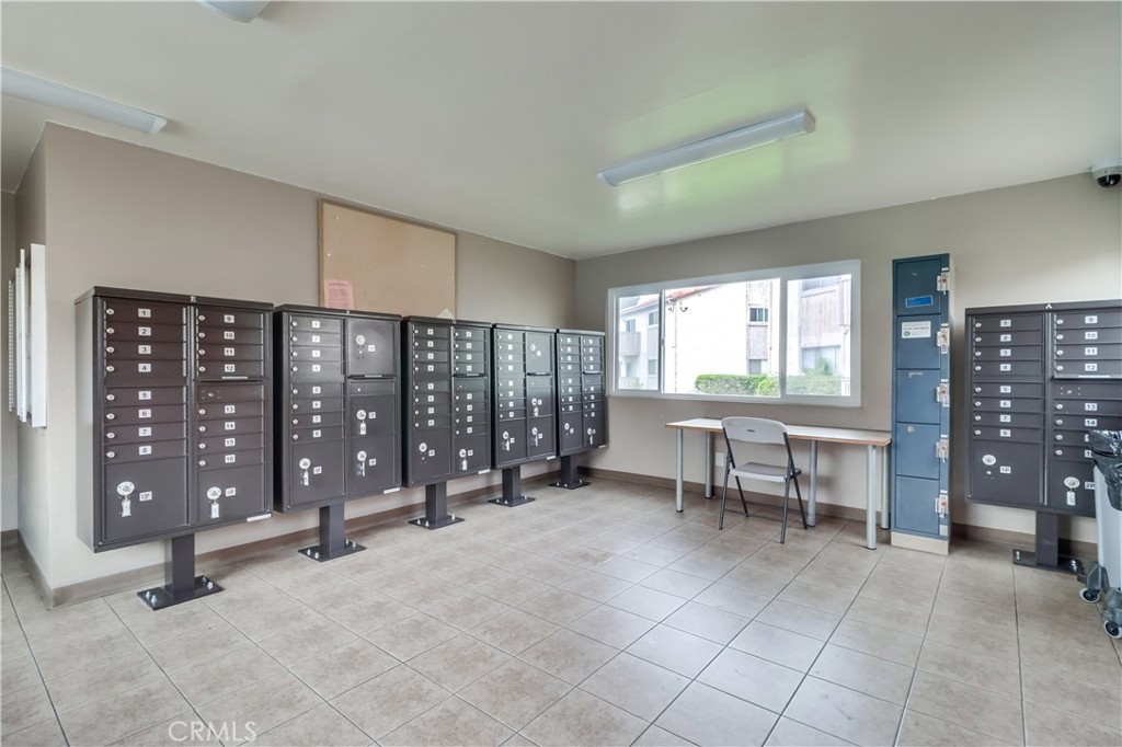 1547 Broadway 48