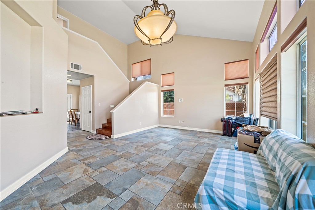 1010 W Wilson