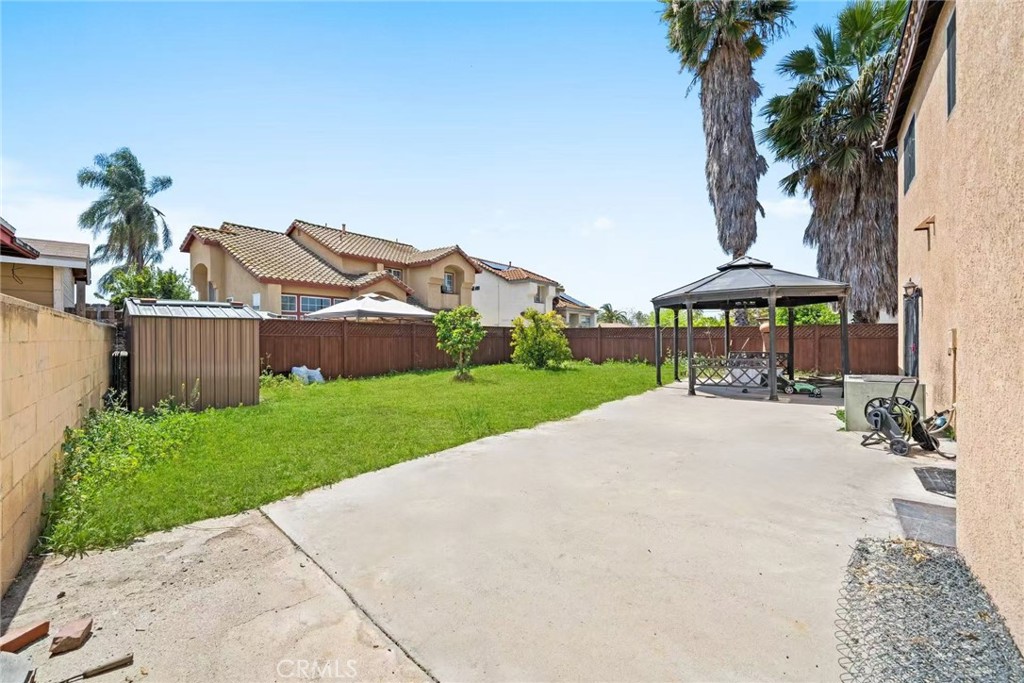1010 W Wilson