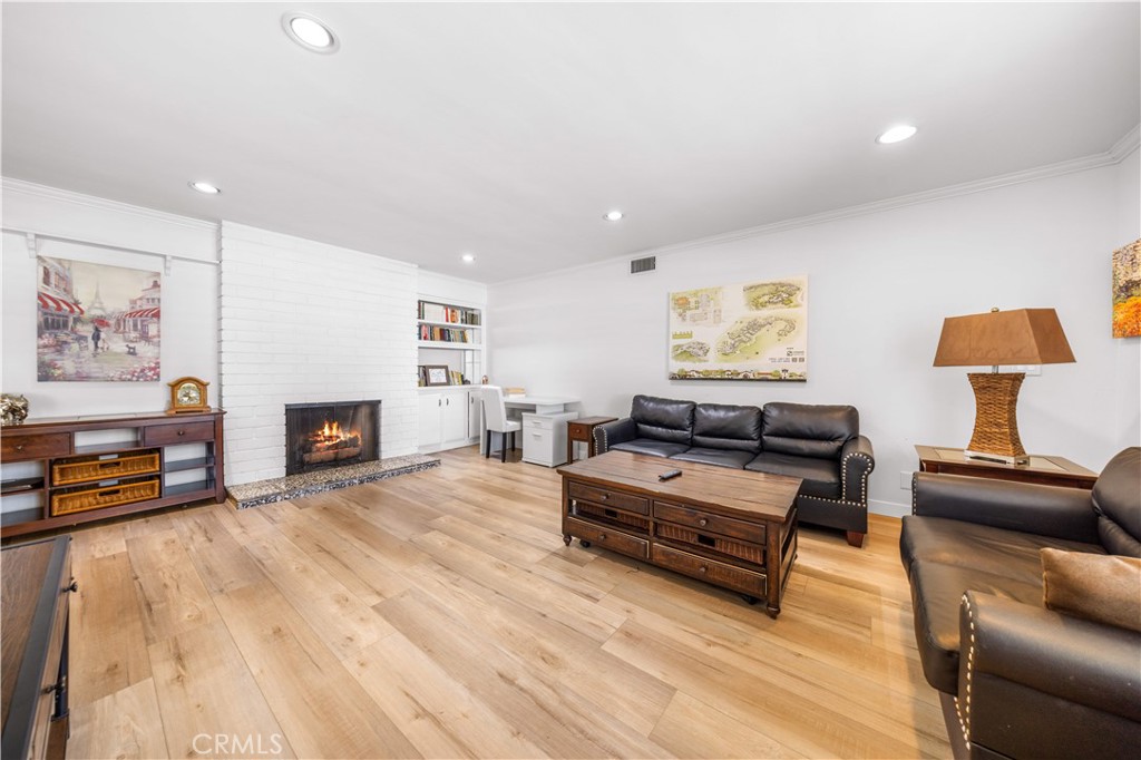 56 E Arthur Avenue