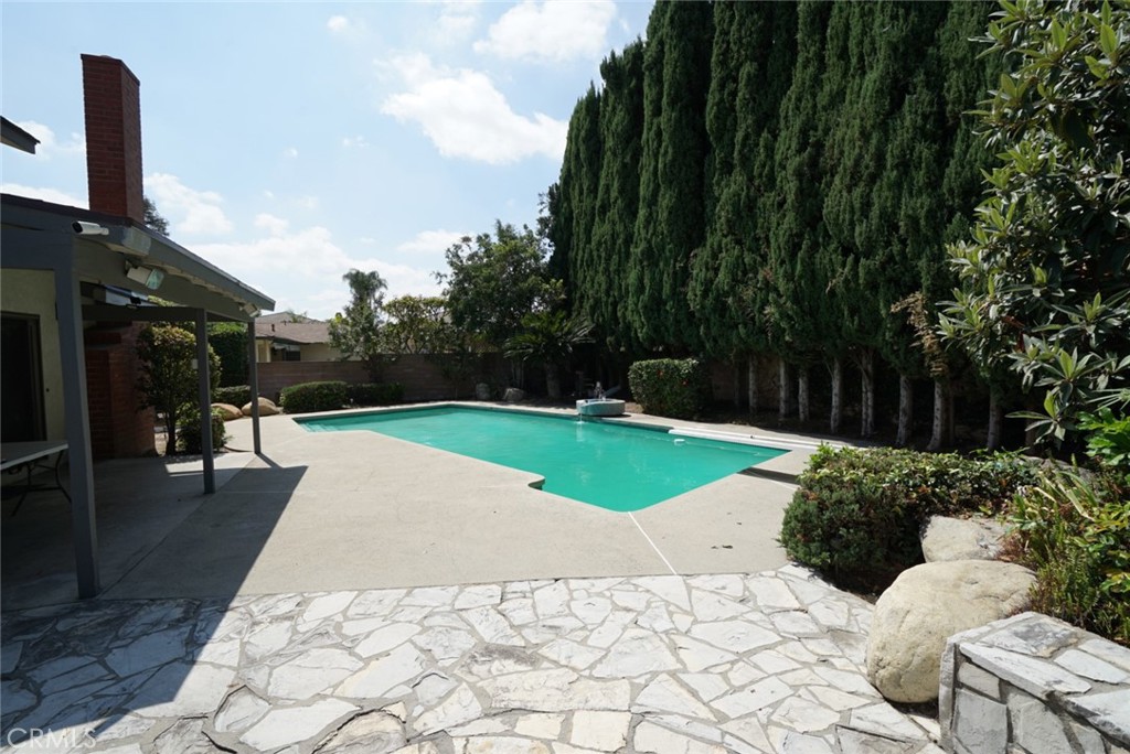 1925 El Sereno Avenue