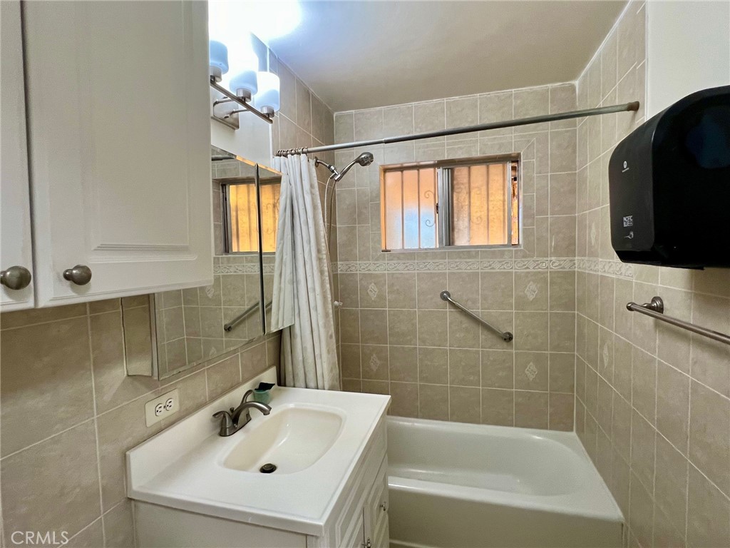 10120 El Poche Street