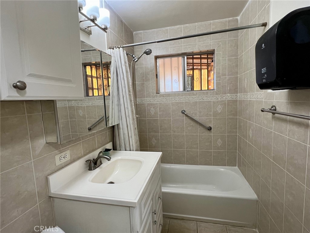 10120 El Poche Street