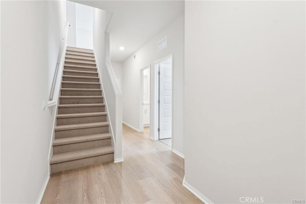 2718 Crozier