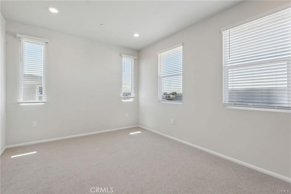 2718 Crozier