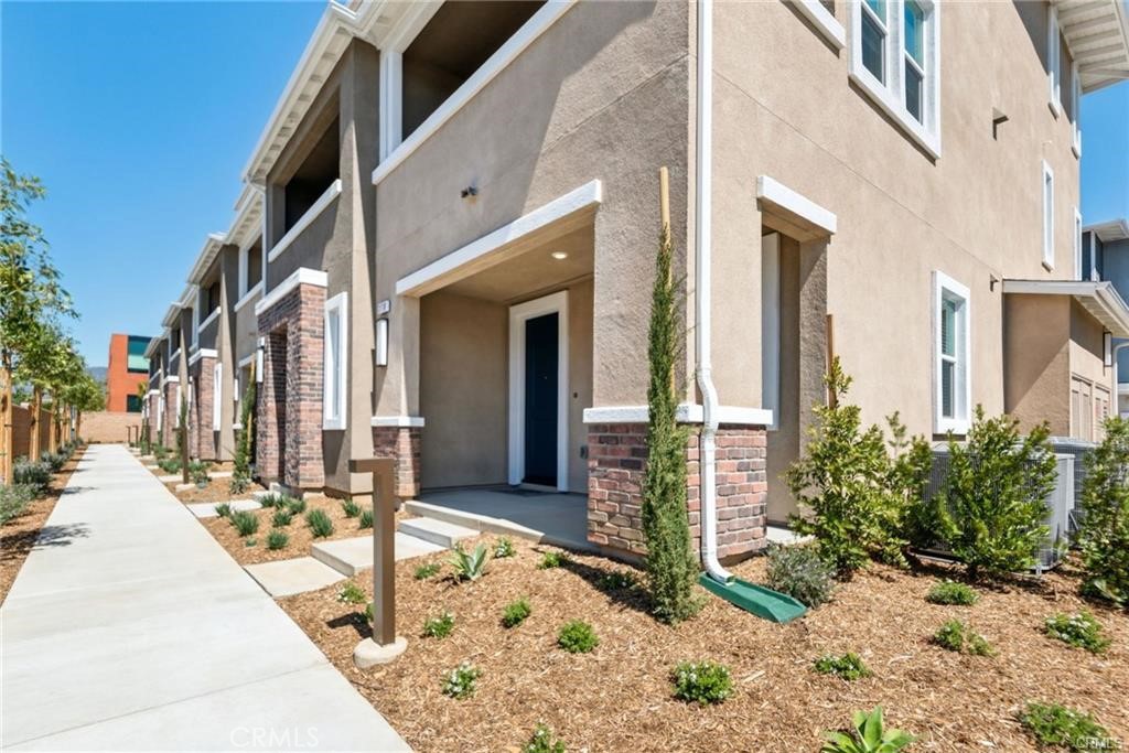 2718 Crozier
