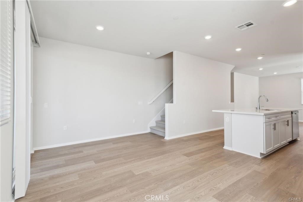 2718 Crozier