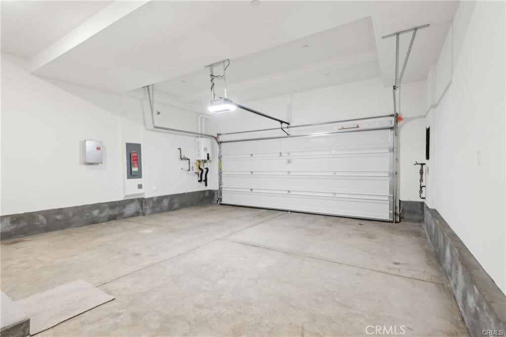 2718 Crozier
