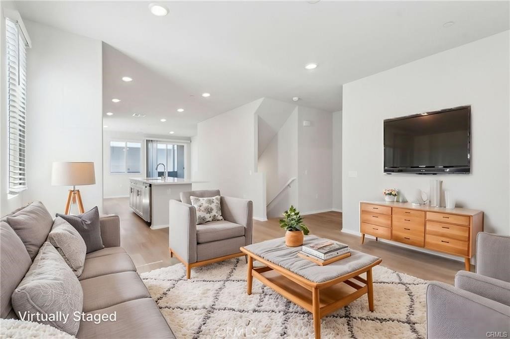 2718 Crozier