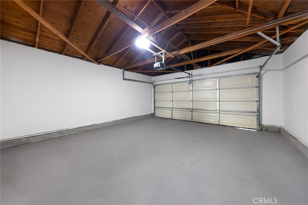 6430 N vista