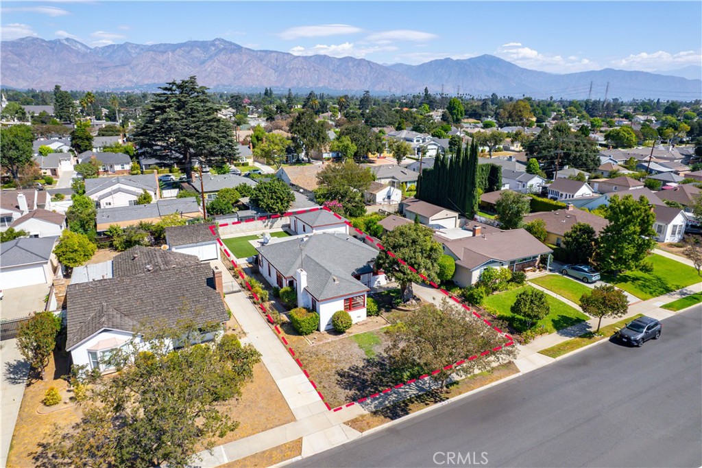 831 E Leslie Drive