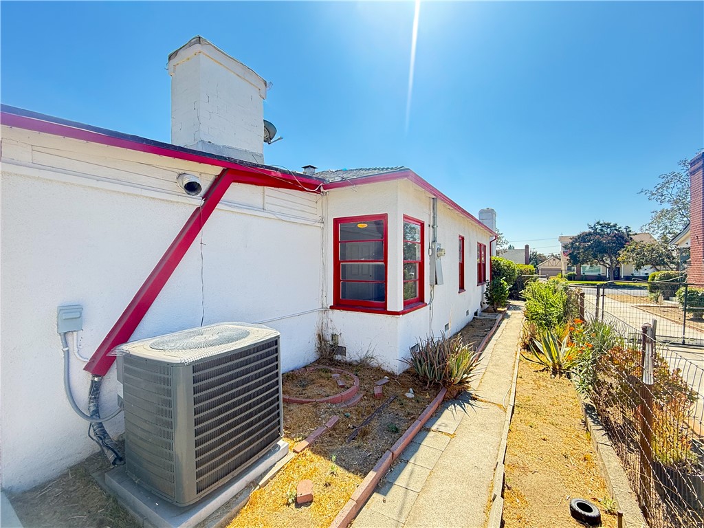831 E Leslie Drive