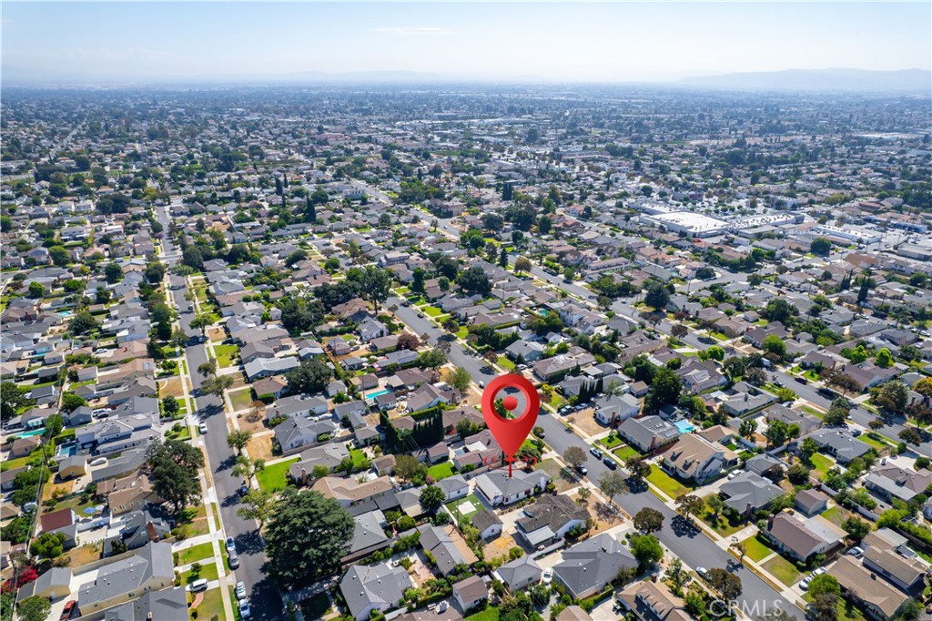 831 E Leslie Drive