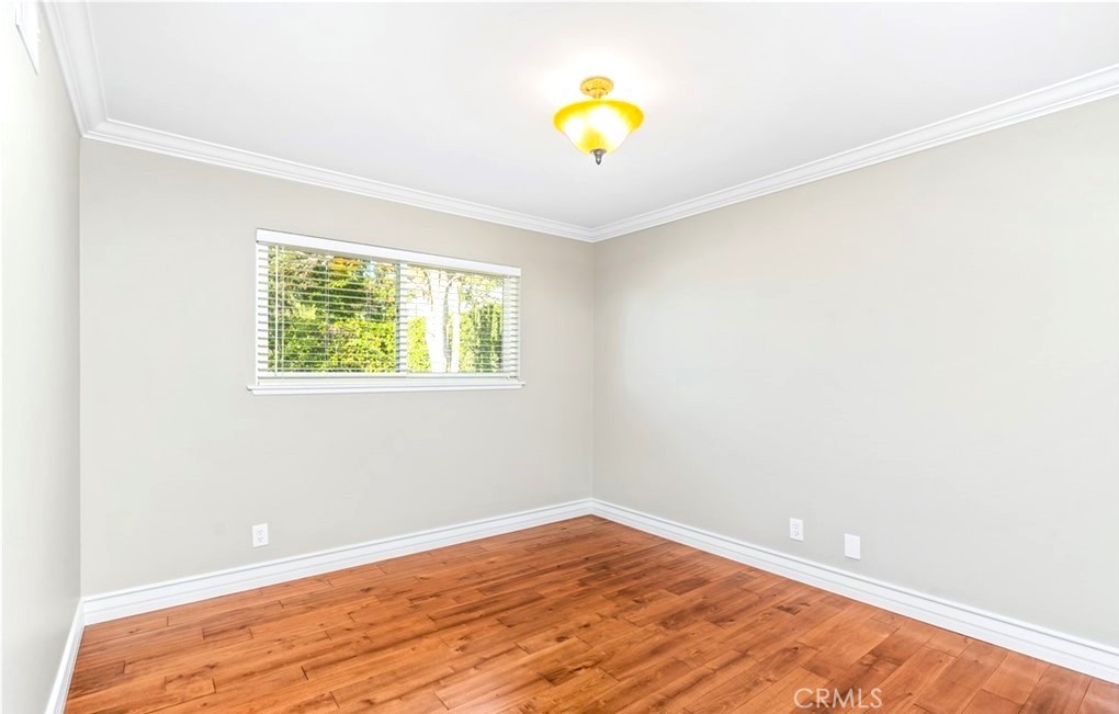 125 W Ronwood Street