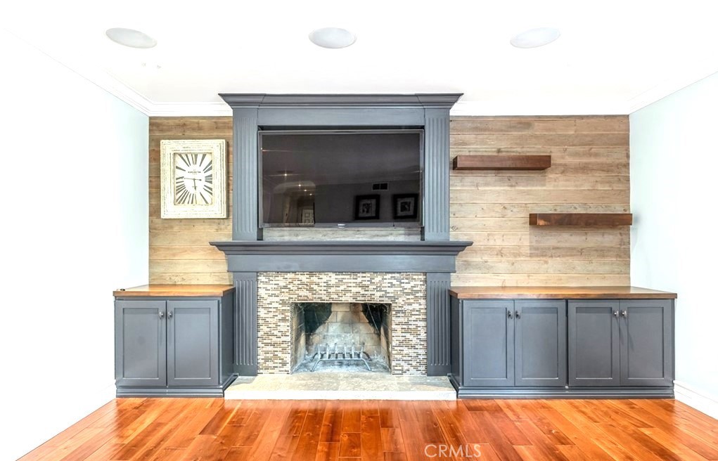 125 W Ronwood Street