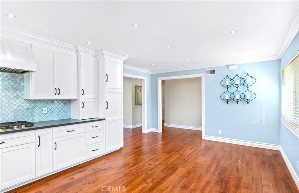 125 W Ronwood Street