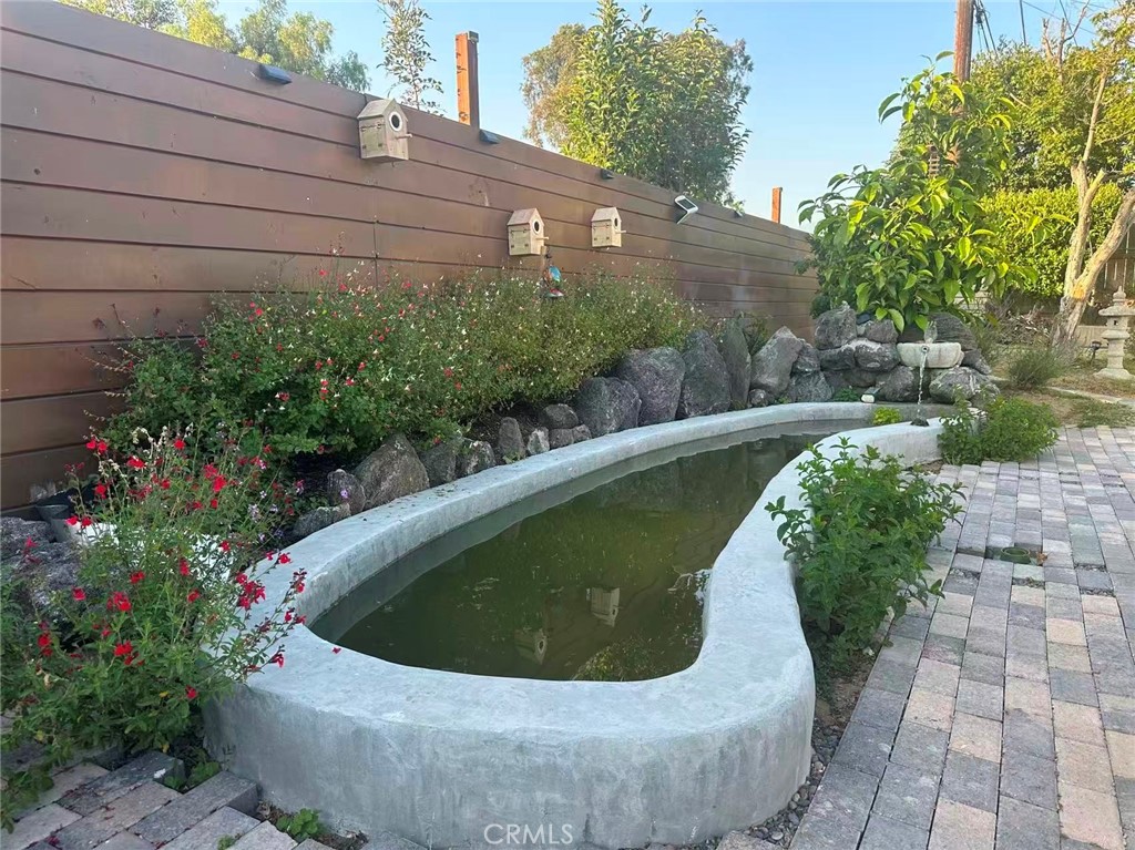 125 W Ronwood Street